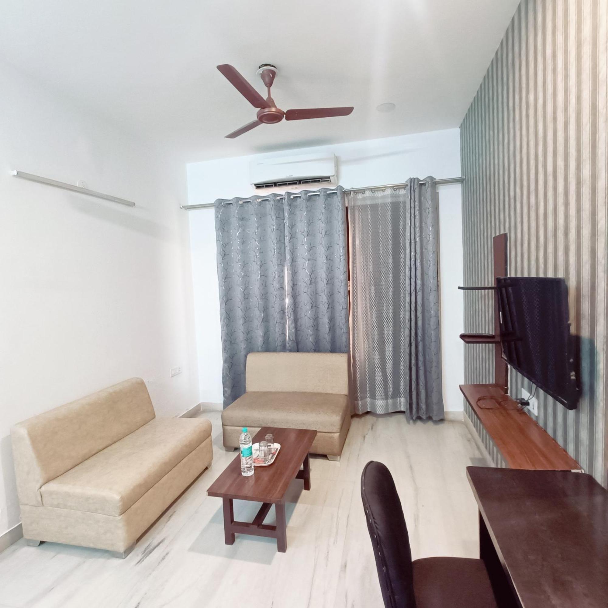 Mi Casa Sector 47 Apartment Gurgaon Ngoại thất bức ảnh